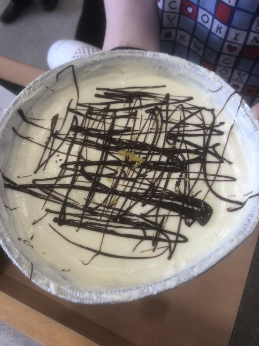 Cheeky little cheesecakes made by 8G this morning <a href="/AldersleyHighSc/">AldersleyHighSchool</a>. Loved the simple but effective presentation techniques 🧁