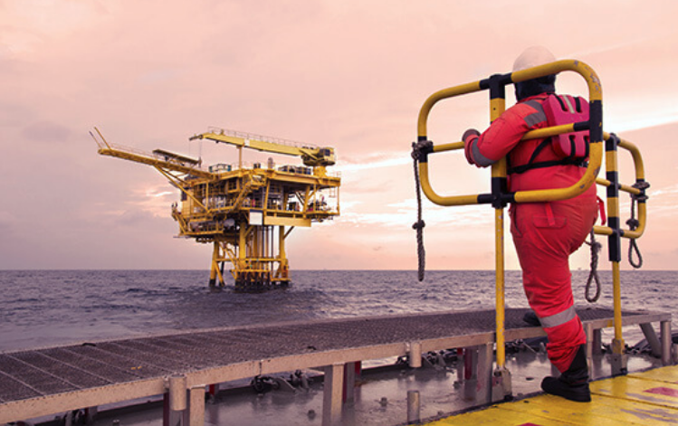 TheKristLawFirm's tweet photo. 6 crucial #OffshoreWorker safety tips: https://t.co/r2sJCY7fhe #MaritimeSafety https://t.co/wtCqpBRYKs