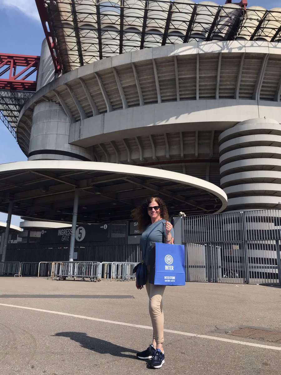 #amala🖤💙
#shopping 
#interstore 
#sansiro 
#StadioGiuseppeMeazza