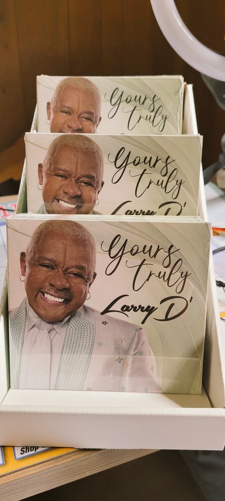 RealLarryDodson's tweet photo. ALBUM AVAILABLE MAY 20TH!! Pick up a physical copy @CherylPesce #TheLifestyleStore in Memphis!
@Gena_Heelz @lifeisgoodMEM #MemphisMusic #LarryD #OriginalLeadSingerOfTheBarKays https://t.co/et50jY1Xyh