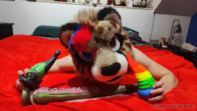 It seems that Ziggy is about to do a lot of naughty things... did he fall in love with tentacles? See<a href="/tag/murrsuit"class="tags"><span>#murrsuit</span></a><a href="/tag/murrsuits"class="tags"><span>#murrsuits</span></a>