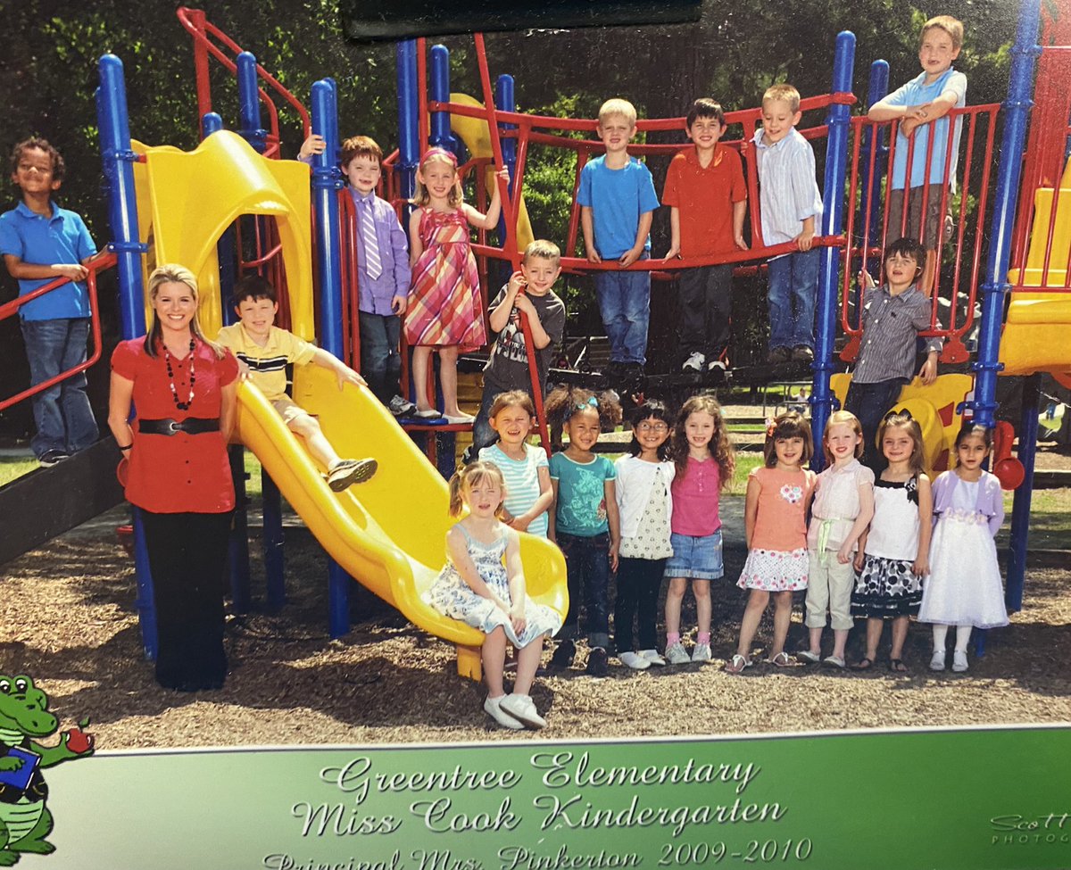 I can’t believe my first kindergarten class from 2009-2010 are graduating in a few short weeks. I am so excited to celebrate them this evening at GTE’s Senior Reception! Once a Gator Always a Gator! 💚🐊💚 <a href="/HumbleISD_GTE/">Greentree Elementary</a>