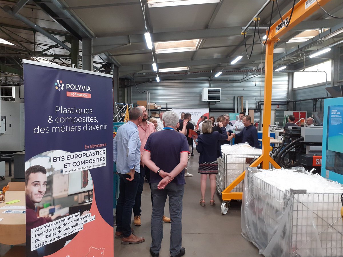 patrick_vassal's tweet photo. Réunion technique #plasturgie hier sur le site de l'ATEC - École de production à Monistrol sur Loire
📌visite du plateau technique
📌présentation de l'offre de formation
📌échanges avec des apprentis et formateurs
Un bien bel outil !!
@polyviaform @PolyviaFr https://t.co/gh8qHu4ufu