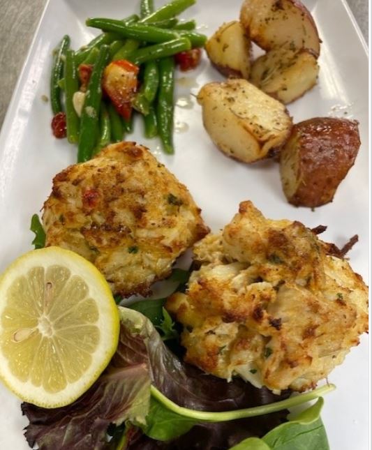 KoveRestaurant's tweet photo. Seafood nights are our favorite 🌊 Join us for our Thursday Seafood Special 
.
.
.💻🖱 https://t.co/KSzTNxd2Xo
    
#TheKove #EatLocal #Audubon #NewJersey #Restaurant #Jersey #LocalEats #SupportSmallBusiness #OpenWeStand https://t.co/blOAUkpoS3