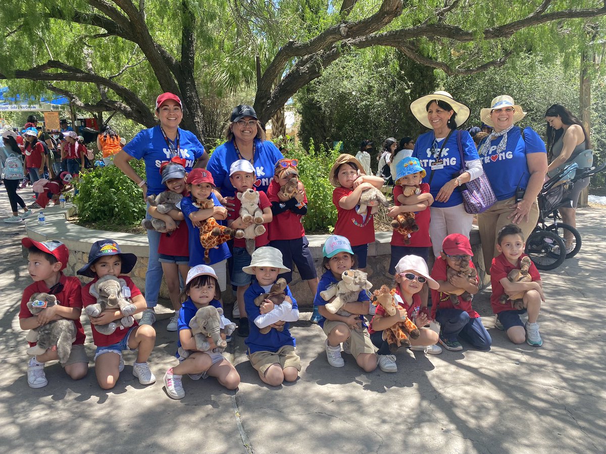 angelical7's tweet photo. Our field trip to the zoo was such a gratifying experience for our Burbujitas! Especially after receiving their stuffed animal 🧸 for promoting Zoo and animal preservation in the classroom. Thank you @elpasozoo @YsletaPreK @RLopezPK @MSuizette @TechyAcquaviva https://t.co/FA12LqrQc1
