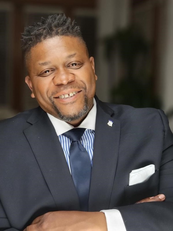 luthercollege's tweet image. “Dr. Clay will help us build upon the momentum of ongoing initiatives to craft and refine a comprehensive strategy for diversity, equity and inclusive excellence." – Jenifer K. Ward

Meet our new Chief Equity and Inclusion Officer, Dr. Robert E. Clay! 👉 bit.ly/3wDdDL1