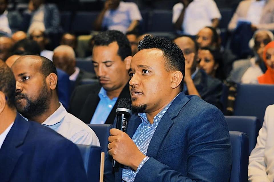 AdanechAbiebie's tweet photo. ለዚህ ለተግባራዊነት ከከተማ አስተዳደሩ ጋር በጋራ  የሚሰራ የግሉ ዘርፍ  ግብርሃይል በውይይቱ ማብቂያ ላይ ተቋቁሟል። 3/3 https://t.co/2Zken42h8q