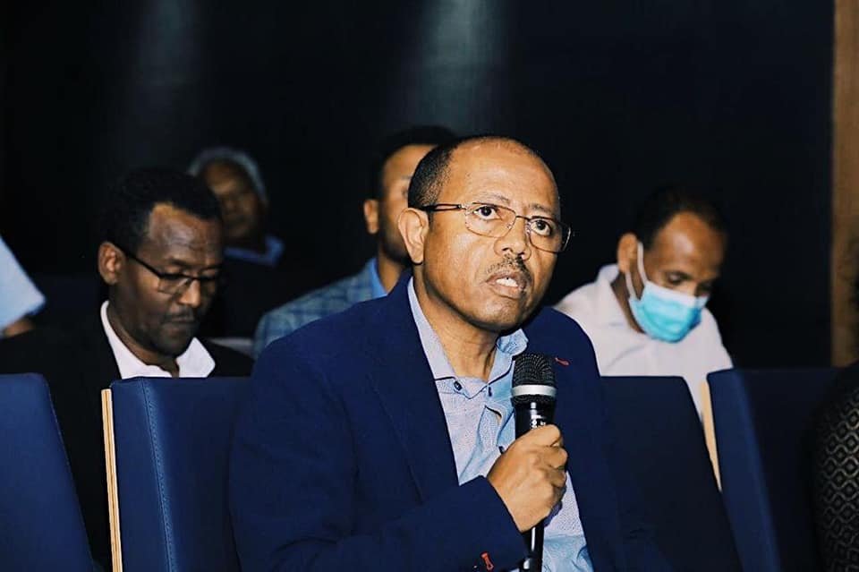 AdanechAbiebie's tweet photo. ለዚህ ለተግባራዊነት ከከተማ አስተዳደሩ ጋር በጋራ  የሚሰራ የግሉ ዘርፍ  ግብርሃይል በውይይቱ ማብቂያ ላይ ተቋቁሟል። 3/3 https://t.co/2Zken42h8q