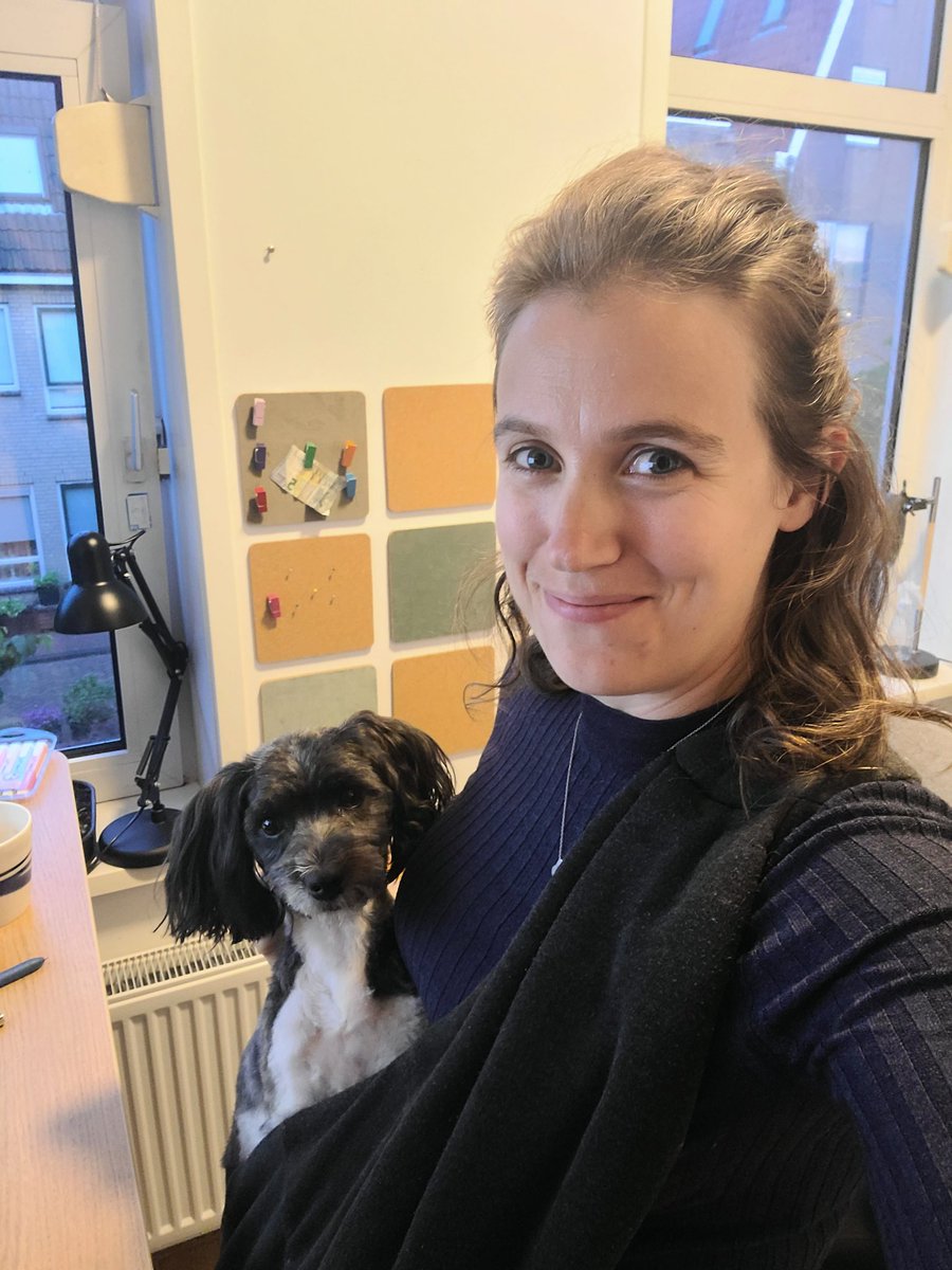 AshleighatWork's tweet photo. #reallife #dogmom
Trying to stand when doing desk work...Stanley was not happy.
Enter #dogsling.
#makeitwork https://t.co/1ZivhMl8Mg