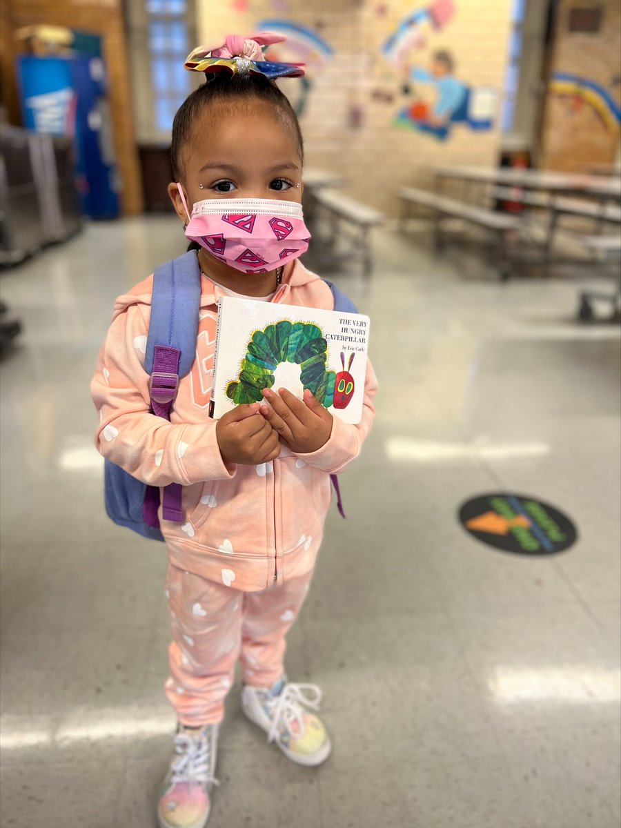 Our 3K scholars loved picking out books to take home from our book vending machine. They were so excited to go home and read their new book with their grownup. #100BookChallenge