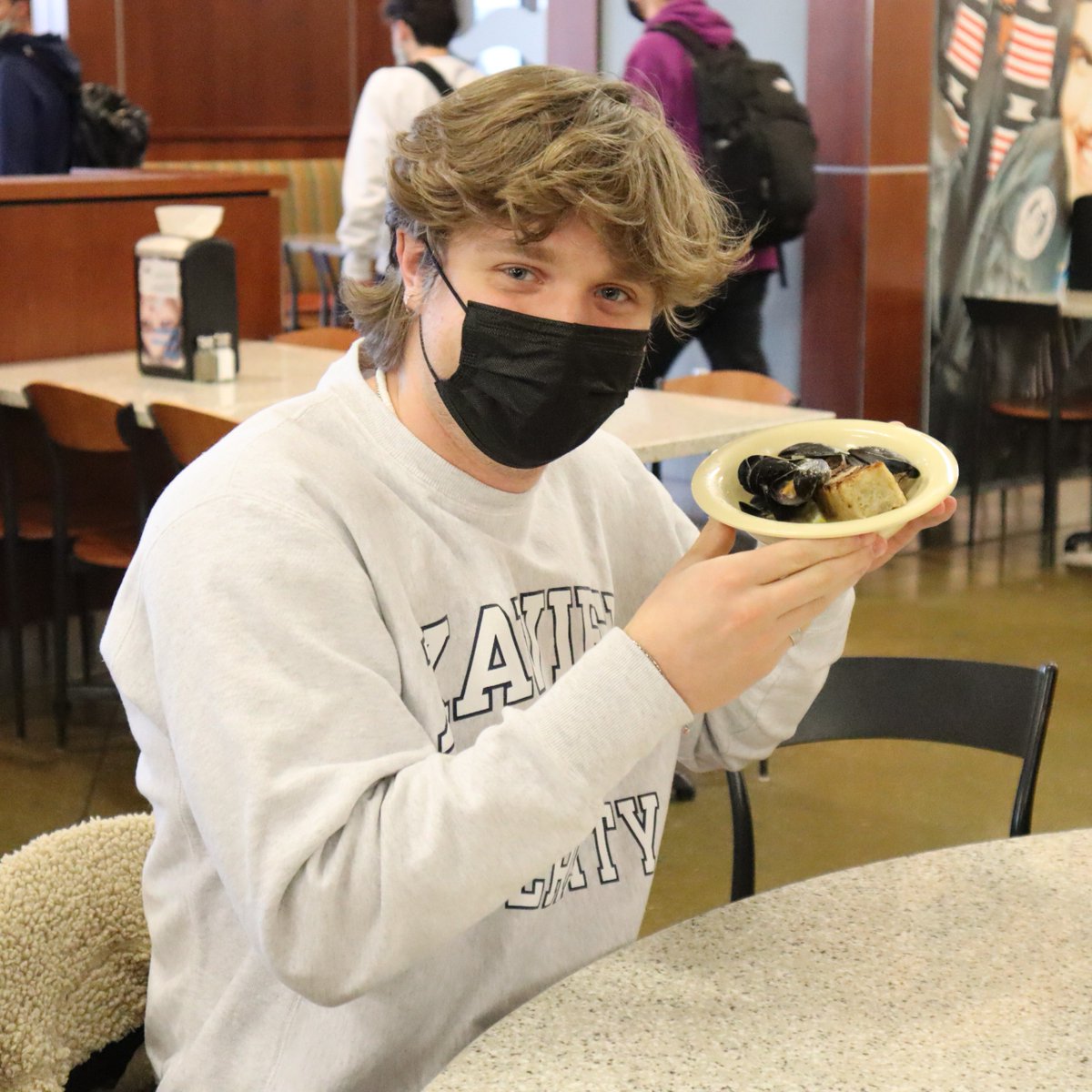 xavierdining's tweet photo. Throw back to January's Chef's Table featuring Mussels.

#tbt #throwbackthursday #XavierUniversity #collegedining https://t.co/M4Q7zkNYV7