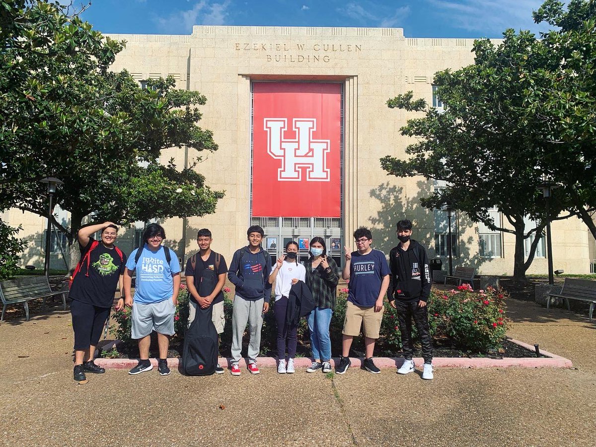 LnescHouston tweet media