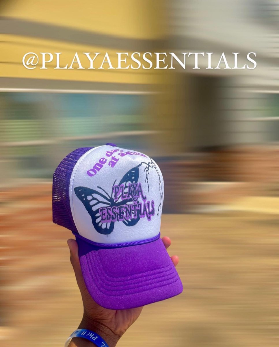 Playa Essentials 🏁 tweet media