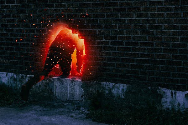 Punk_2070's tweet photo. Today we will be talking about @seanmundyphoto and, in particular, these 4 pieces I collected from him:

“Origins”
“Bisect”
“Blaze” 
“Untitled (Red Thread)”

LFG https://t.co/w3USrF7LIR