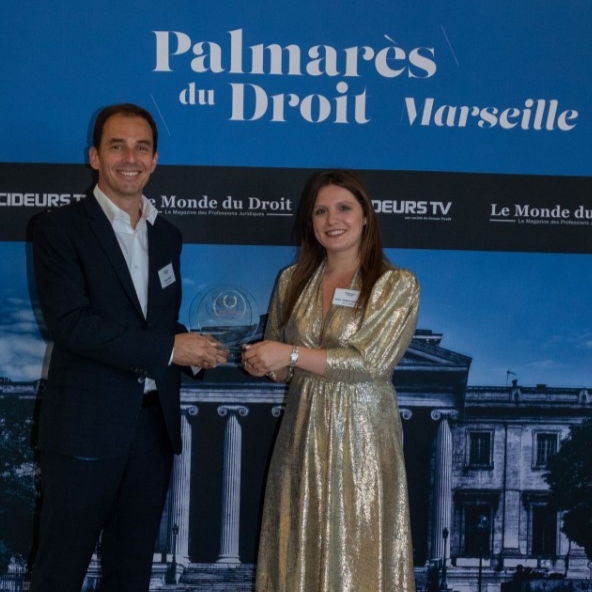 ABEILLEAVOCATS's tweet photo. 🏆#palmarèsdudroit

Le cabinet participe à la 2ème édition du Palmarès du droit ! 

Les votes sont ouverts, n’hésitez pas à voter pour nous ! 👇
https://t.co/x3dlRprjpt

#vote #lemondedudroit #droit #cabinetdavocats https://t.co/2a9YX1XmPA