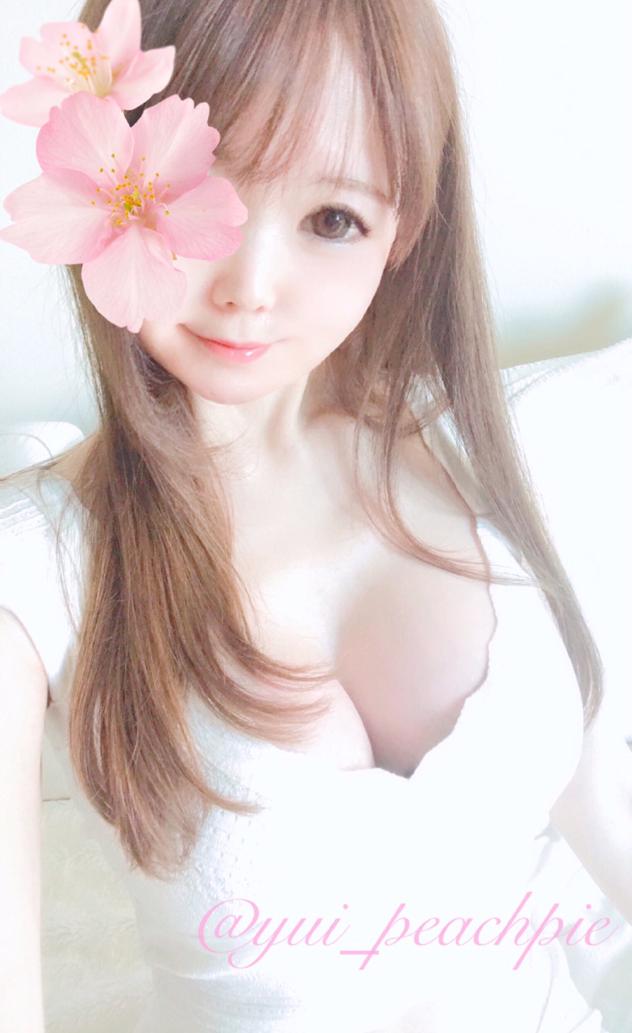 Yui🐰🍑peach pie【ドM人妻ゆいの秘密アカ】 on X: ゆいのお○ぱいカップ当てクイズするよ🤭💕💕  この写真がライク100、リツイート50にいったら、ラブリツ両方してくれた方に写真を1枚プレゼント🎁💓  さらにカップ数を当てたらもう1枚追加で写真もらえちゃうよ(どんな ...