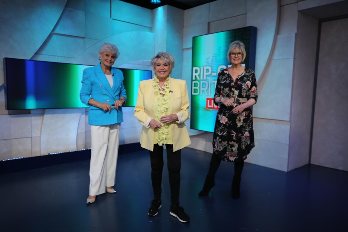 martyncjames1's tweet photo. It’s the final day of Rip Off Britain Live tomorrow- so join Angela, Julia and Gloria - and me. I’ll be tackling all your energy questions too! Tune in at 10am. And look out for the fabulous @DavidMcClelland too! #ripoffbritainlive #bbcone #expertsunite https://t.co/zdsM8r1V3S