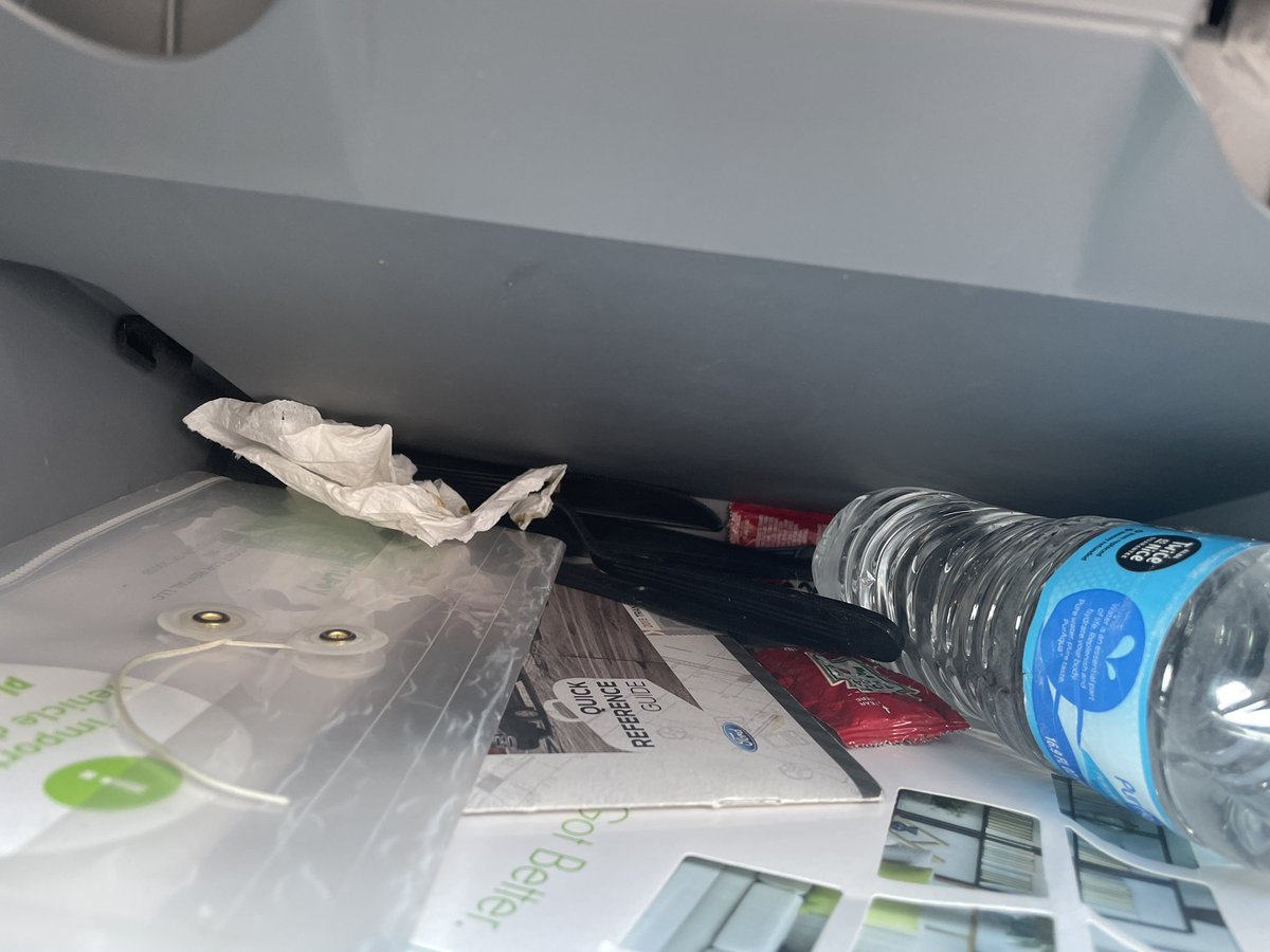 JadoreThomas's tweet photo. This is $160 of @Zipcar standards for a few hours van rental. When you offer mediocre what is the right price @AskZipcar ? https://t.co/RtwsVi3bV3