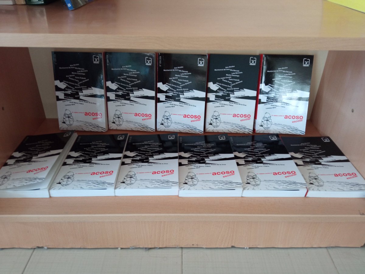 coperteca's tweet image. En la Coperteca estamos en contra de cualquier tipo de acoso. Por eso recomendamos esta lectura #relatoscontraelacoso