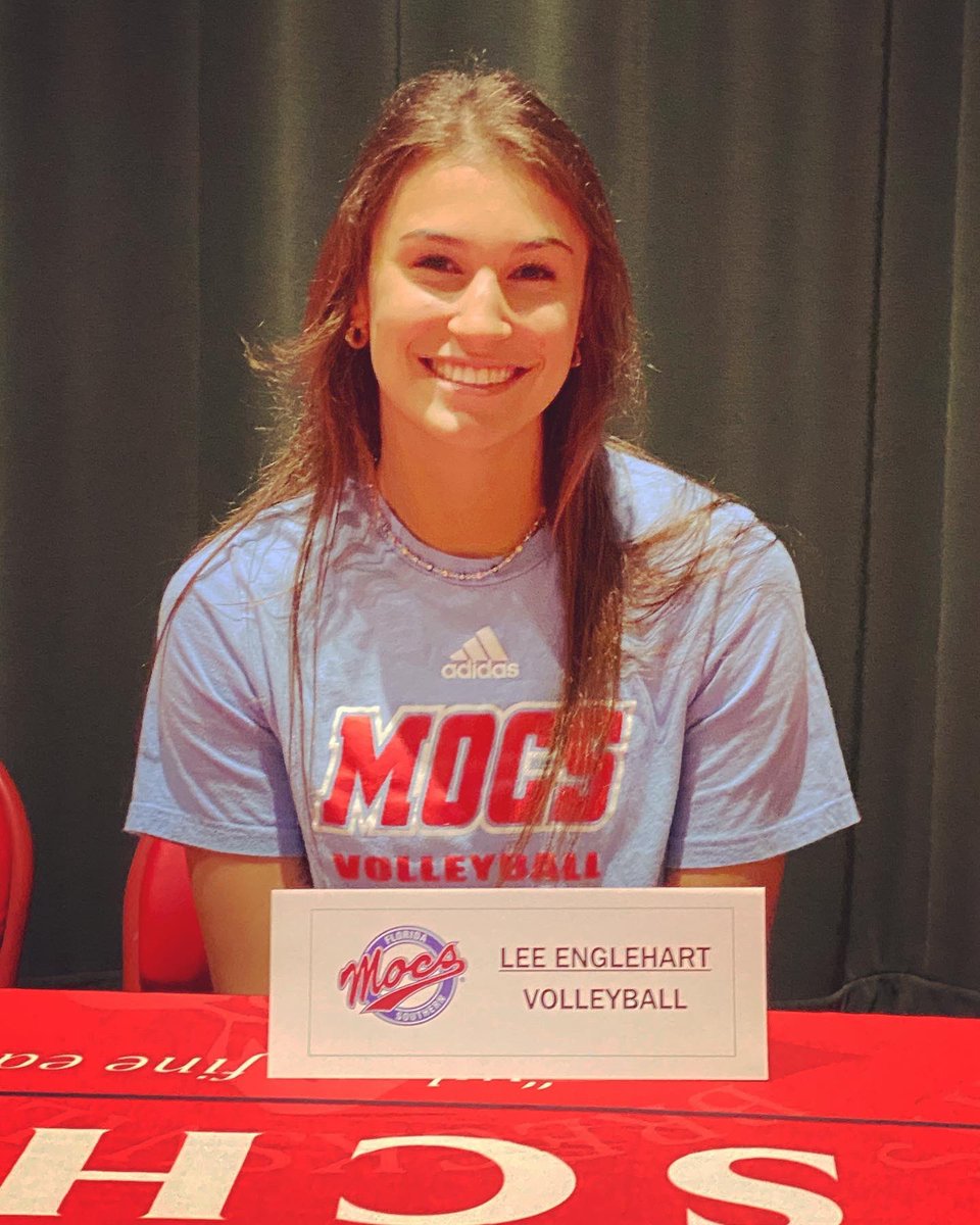 ladybeesvball's tweet photo. 🗣CONGRATS to our @lee_englehart❣️ Headed to @FSC_Mocs @FSC_Volleyball You’re getting a good one‼️ #springsigningday ✍🏼 #alwaysabee #beesoveryproud ❤️🐝🏐💛 https://t.co/57ydqfyU8L