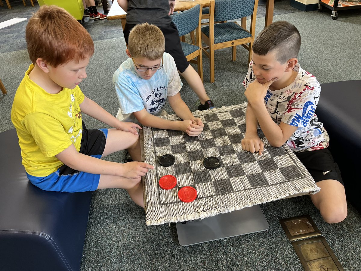 MsLindahl4's tweet photo. Library day with Listle @PCSD_LN #RaiderStrong https://t.co/cuvfLd5WRp