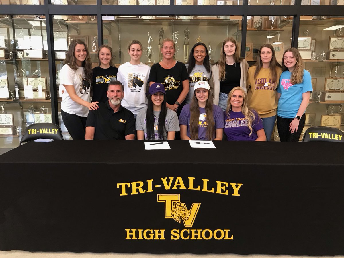 Congratulations to Abby Stanford and Elle McLoughlin for signing to continue their academic and athletic careers ⁦<a href="/AshlandVB/">Ashland Volleyball</a>⁩