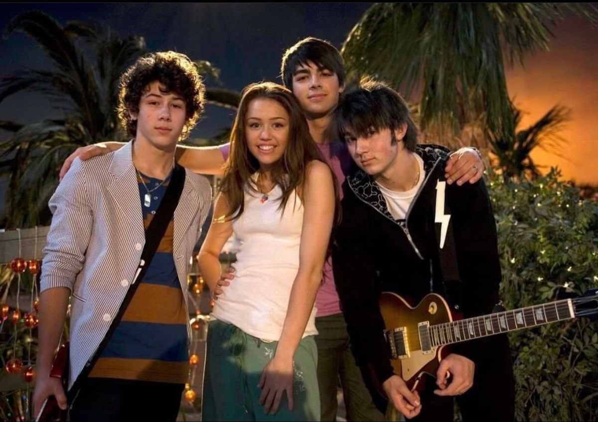 Miley Cyrus &amp; The Jonas Brothers 2007