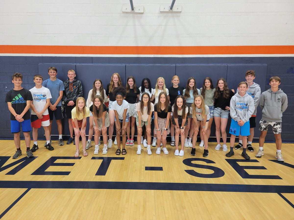 MSJHBulldogs's tweet photo. Congratulations to the 2022 @MSJHBulldogs who will be representing our school at the @IESA_IL state track meet. #msjhpride #msjhsports #AllBulldogs https://t.co/dpH6FyjXye