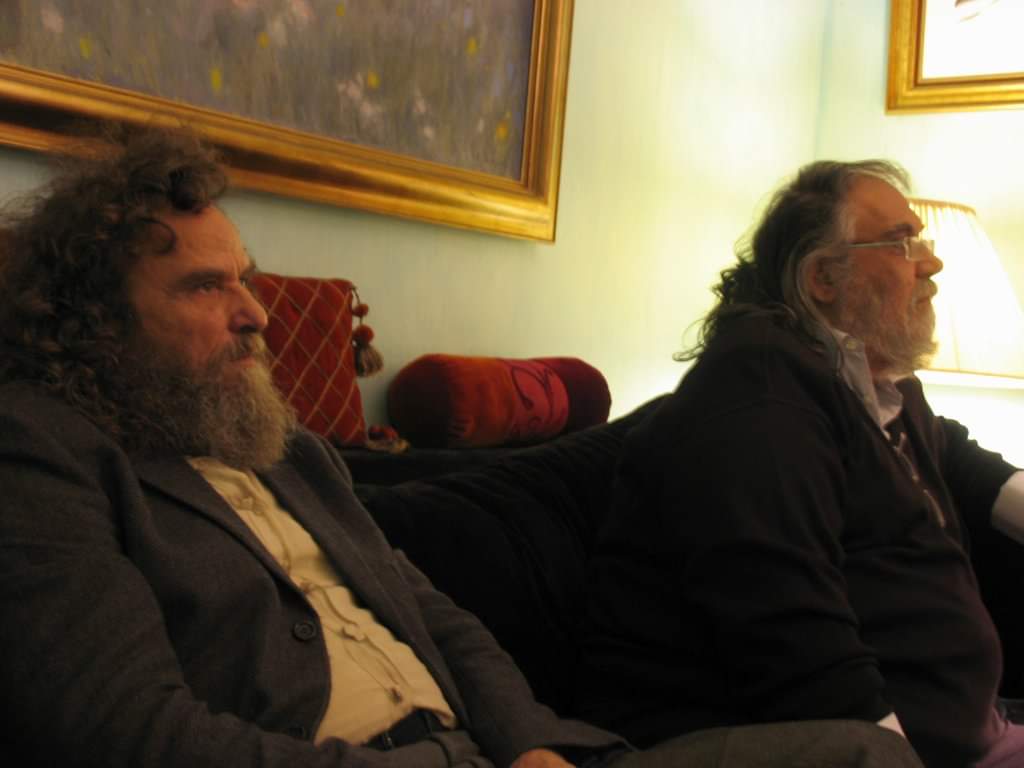 spyros_vj's tweet photo. #vangelis with his long-time friend Psarantonis. A mythical figure of Cretan music and a true legend.

R.I.P.

(Photo from the personal archive of #Psarantonis) https://t.co/IJUCqLunsy