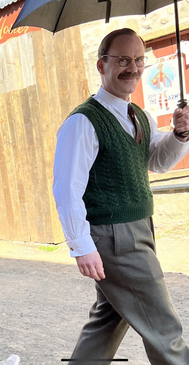 chelseydn00's tweet photo. It’s too bad I ship Audrey and Siegfried because 😍. Poor Gerald, but he’ll bounce back…. @AllCreaturesTV #allcreaturesgreatandsmall #acgas #willthorp https://t.co/fbtznlpz7r