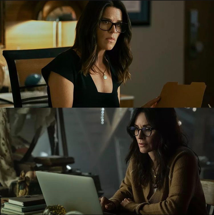 HorrorQueenNeve's tweet photo. Neve Campbell in #TheLincolnLawyer and Courteney Cox in #ShiningVale sharing the same vibe 🖤

#Scream https://t.co/oDmDodBNT2