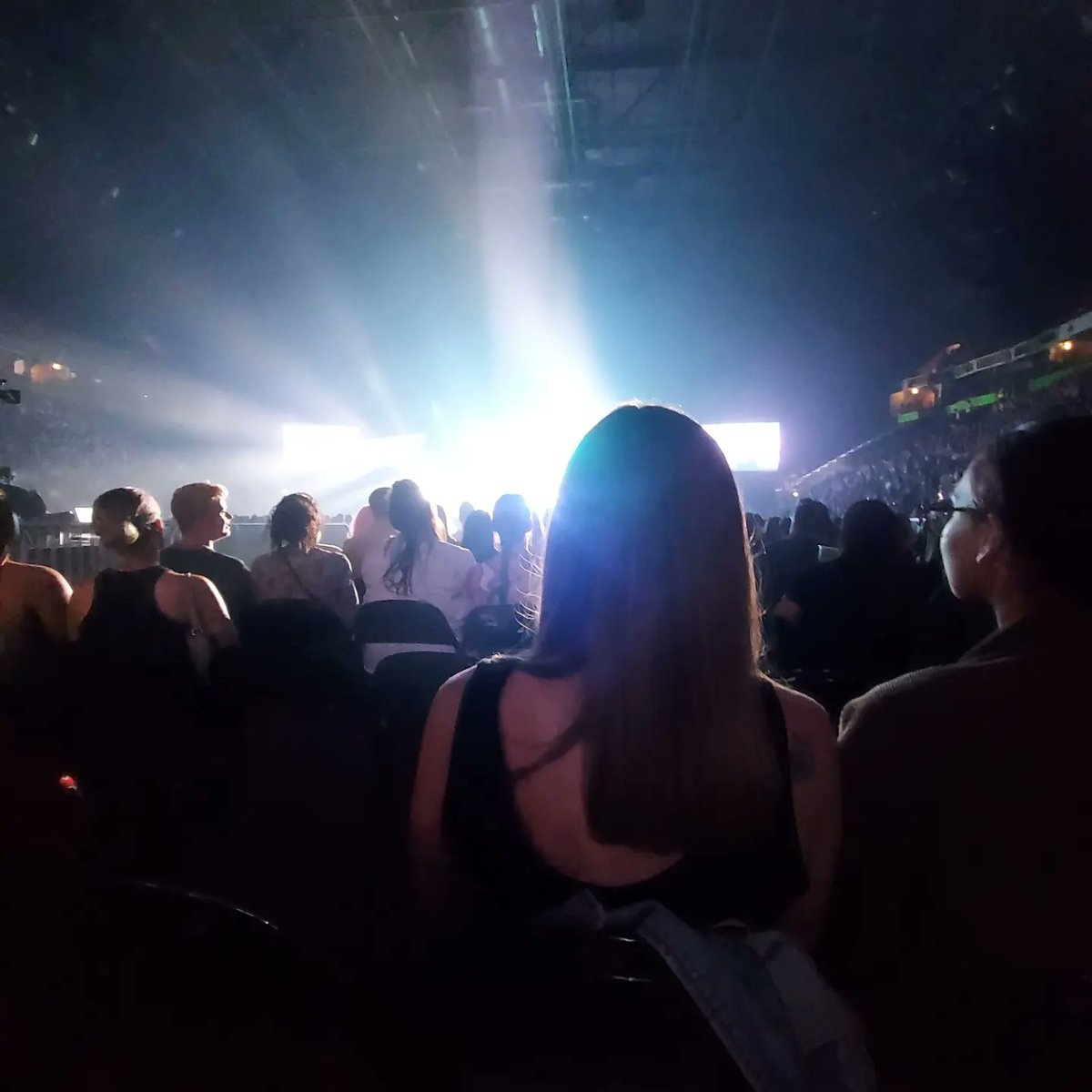 Sarahmaxfeildp1's tweet photo. Repaul world tour best show ever https://t.co/xazipb5h96