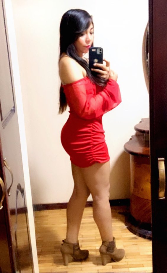 AleChacn4's tweet photo. Me queda el color rojo ❤️ 🫦💋 https://t.co/rH2VRmudgK