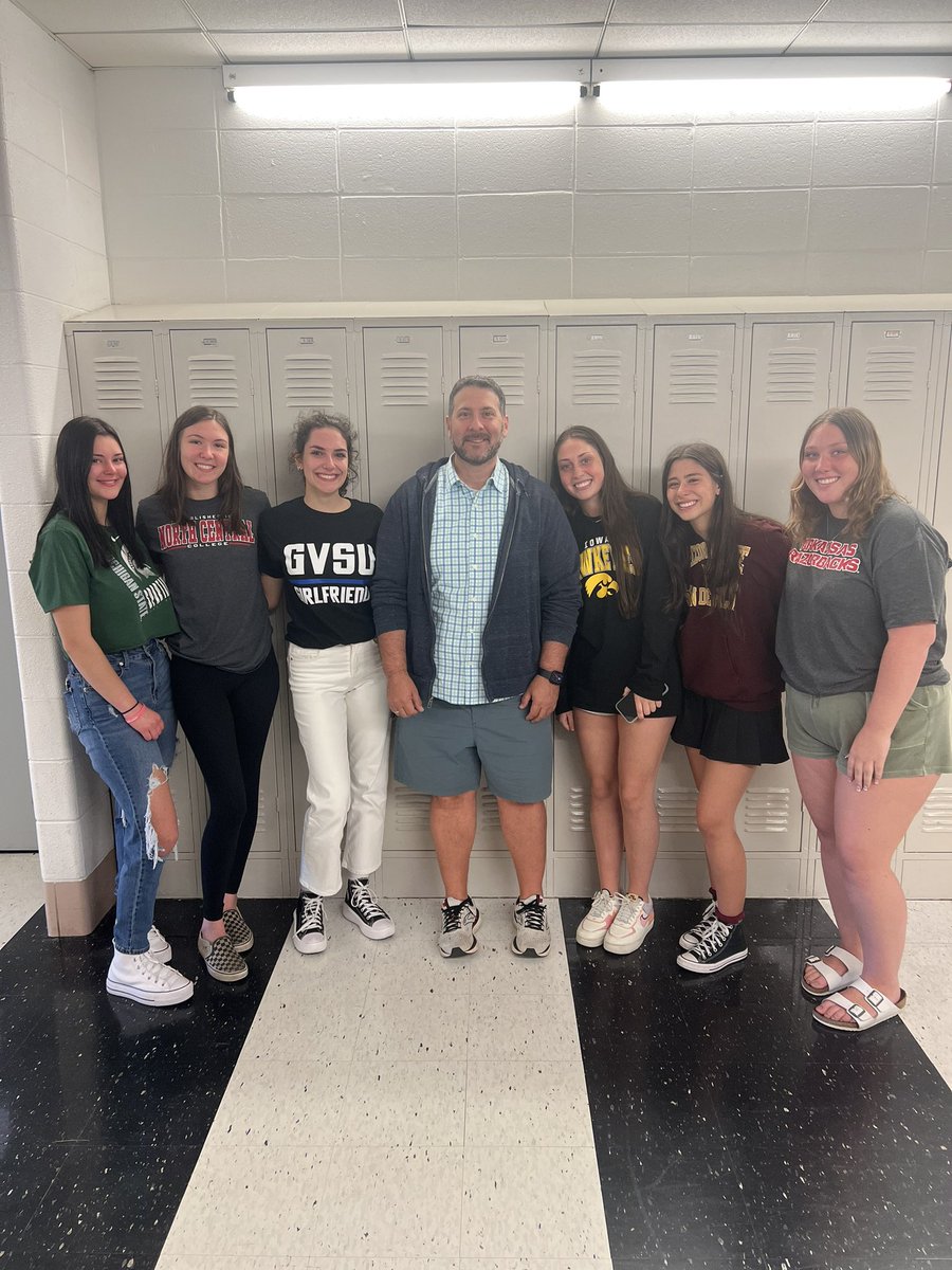 cshsFefles's tweet photo. Good luck seniors!  You will be missed here!  It was a pleasure to have coached/taught you! @EaglesAthletics @CSEaglesFoto @SandburgHS @CSEaglesHoops @MrBickham7 https://t.co/KfpADI4KLS