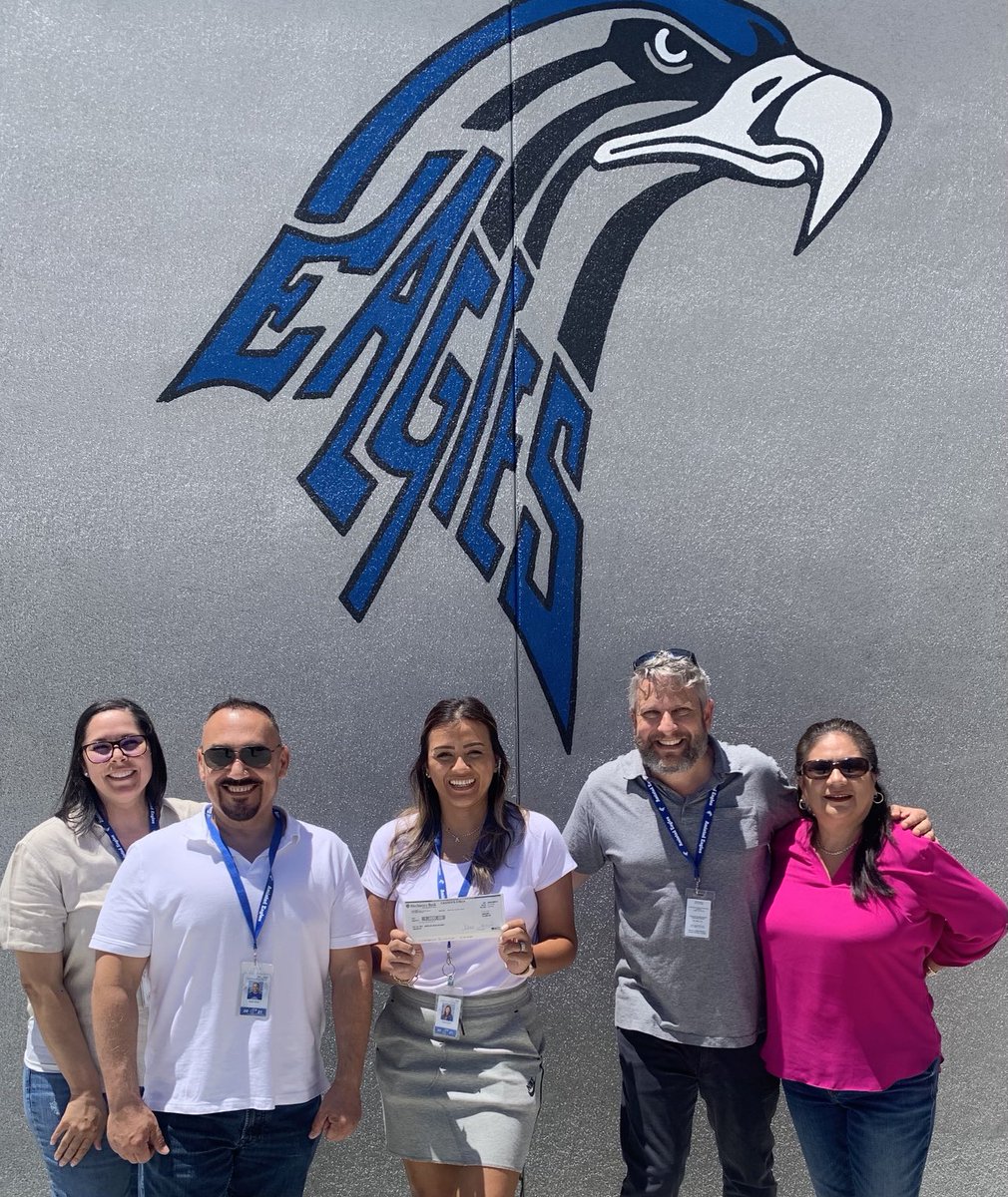 DrG_SecondaryEd's tweet photo. Amistad High School is your 2022 ⁦@OneFutureCV⁩ FAFSA Competition (Alt Schools Division) Champs!
Thank you ⁦@OneFutureCV for your support of our students and our school!  #WatchUsSOAR https://t.co/vNFkZ0jPeF