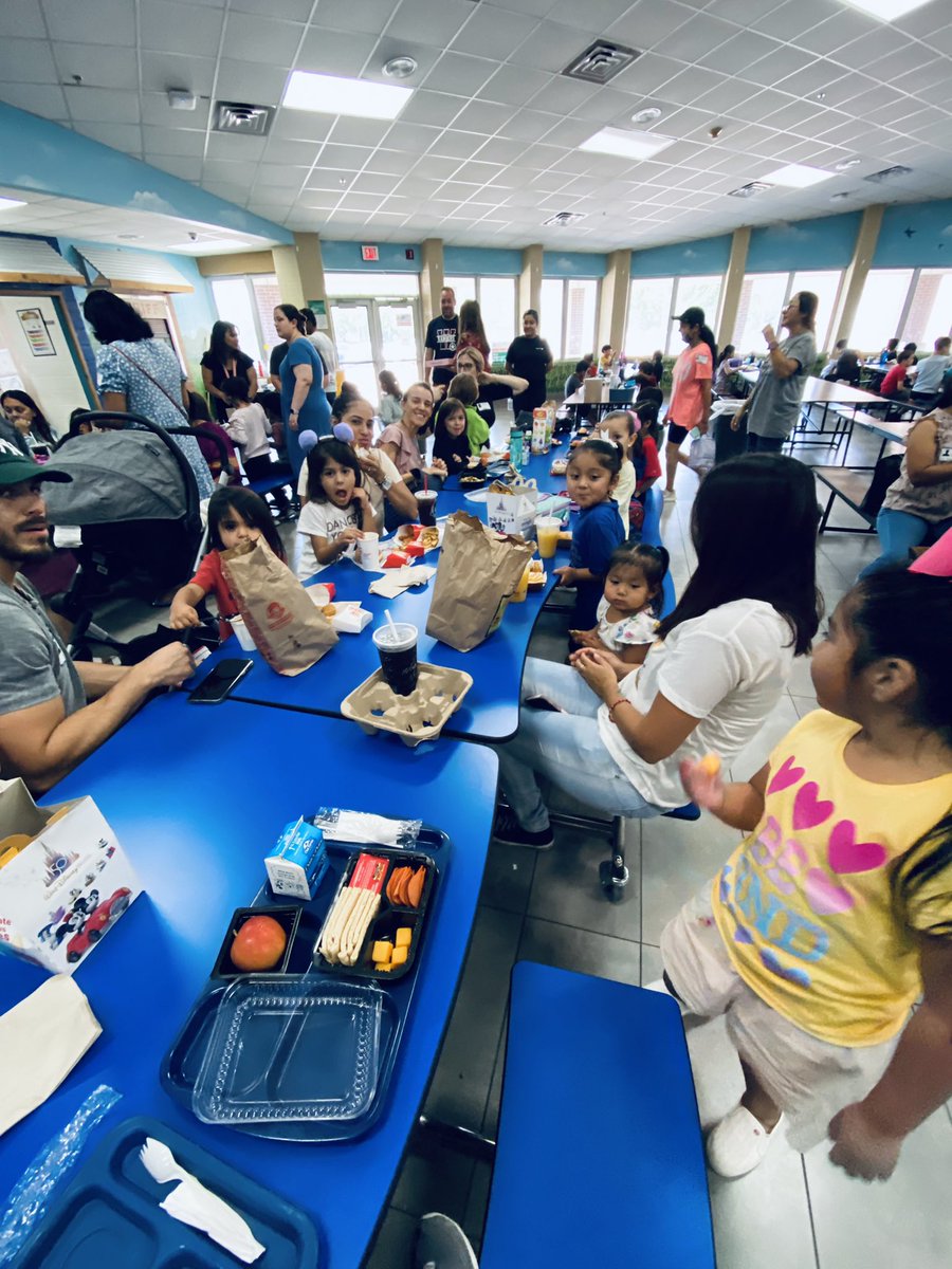 Kindness is needed at the end of the year.  Thank you #STUCOkindneddRocks for putting a smile on our face. #WilsonWay