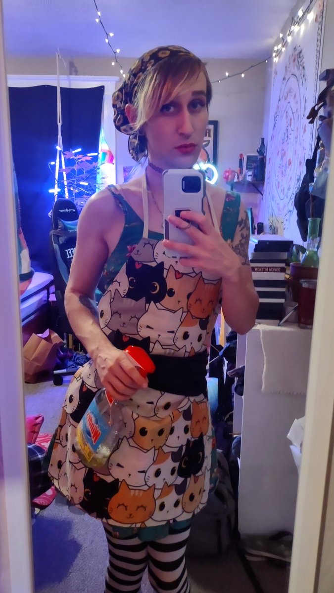 JaquelineKole's tweet photo. They are in their trad-wife arc 🙏💅🏻 https://t.co/PmnNo04vyn