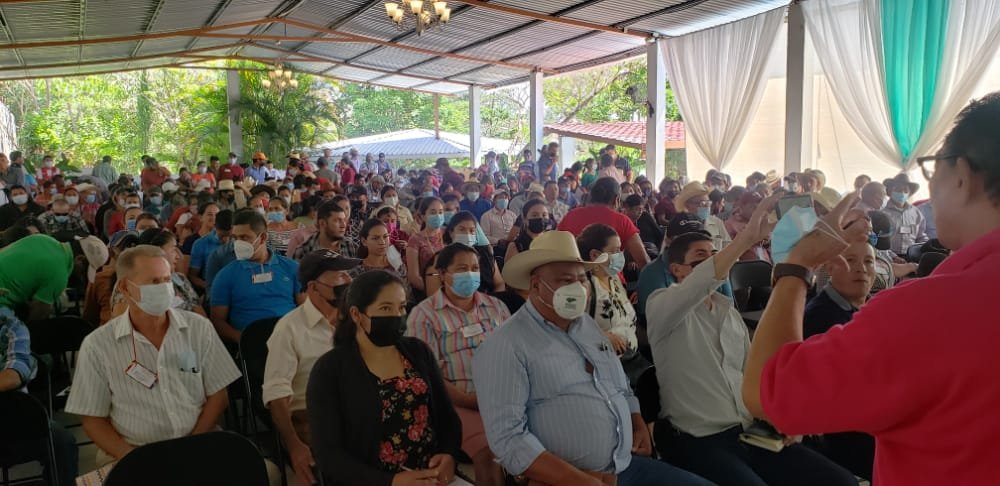 myibrin's tweet photo. Con suma alegría recibo palabras de agradecimiento de la ConfederaciónPueblosAutóctonosHonduras #CONPAH. Articular más acciones en pro de los territorios indígenas para desarrollo y empleo serán tareas que seguiremos fortaleciendo. Felicitaciones a Junta Directiva e integrantes. https://t.co/tp4Qv6ycAR