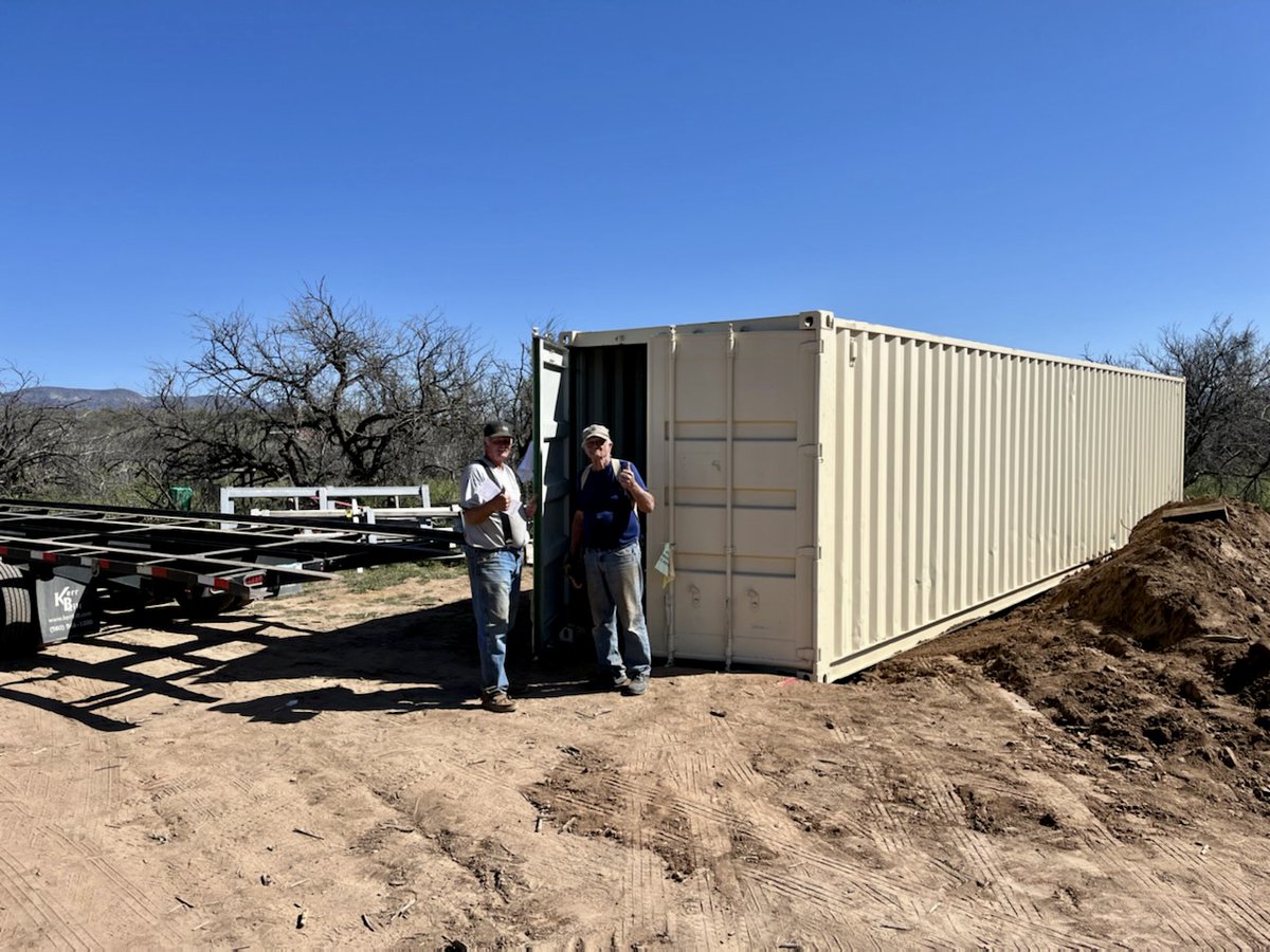 AllStar_Storage's tweet image. Happy Thumbs-Up Thursday! 👍🏻👍🏻

#allstarstorage 
#shippingcontainers 
#modifiedcontainer 
#storage 
#ThumbsUpThursday