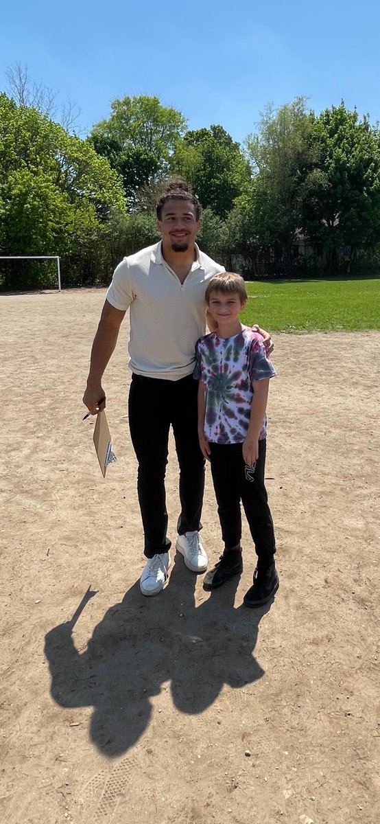 A HUGE thank you to ⁦Syd and MJ for sharing their story of perseverance, goal setting and demonstrating for our students how they can achieve to their own personal best. ⁦<a href="/Sydbrown___/">Sydney Brown</a>⁩ ⁦<a href="/AndrusTracey/">Tracey Andrus</a>⁩