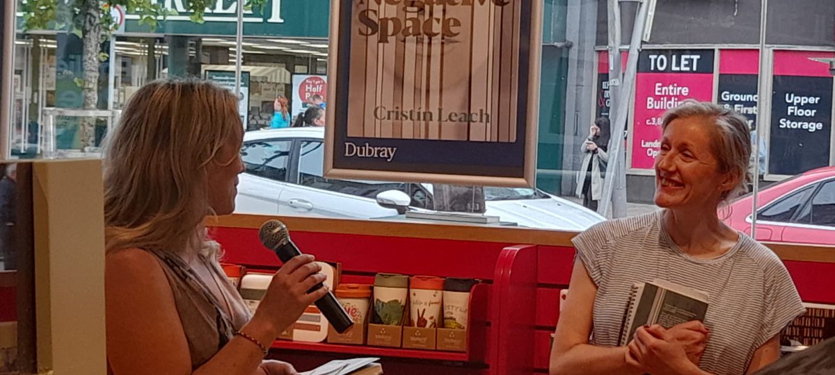 Such a pleasure to have @oonaghkearney launch my book in Cork. Thank you to @DubrayBooks Cork for such a heartfelt welcome. Sold out tonight! But more coming back in stock soon 💚 @MerrionPress