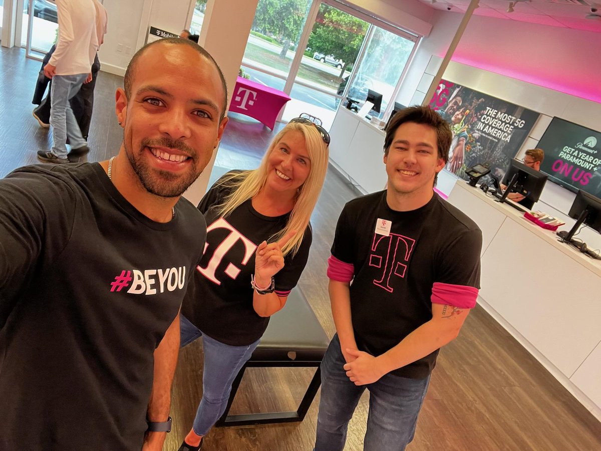 Fun-filled, productive day w/ <a href="/AlexC808/">Alex Carson</a> on everything #internetfreedom in SMRA Wilmington door visits today. So glad we got to celebrate his 8th T-Day with him. 🥳🥳 #KAPOWEEE <a href="/ChappyCLT/">Matt Chappell</a> <a href="/MrDennisJones/">Dennis Jones</a> <a href="/_davidmiller1/">David Miller</a> <a href="/tglover187/">Terrance Glover</a>