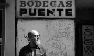 Hacer de fotógrafo dominguero.  la-macula.com/es/entrevistas… El gran @karramarro entrevistado por @llucmassaguer La Màcula