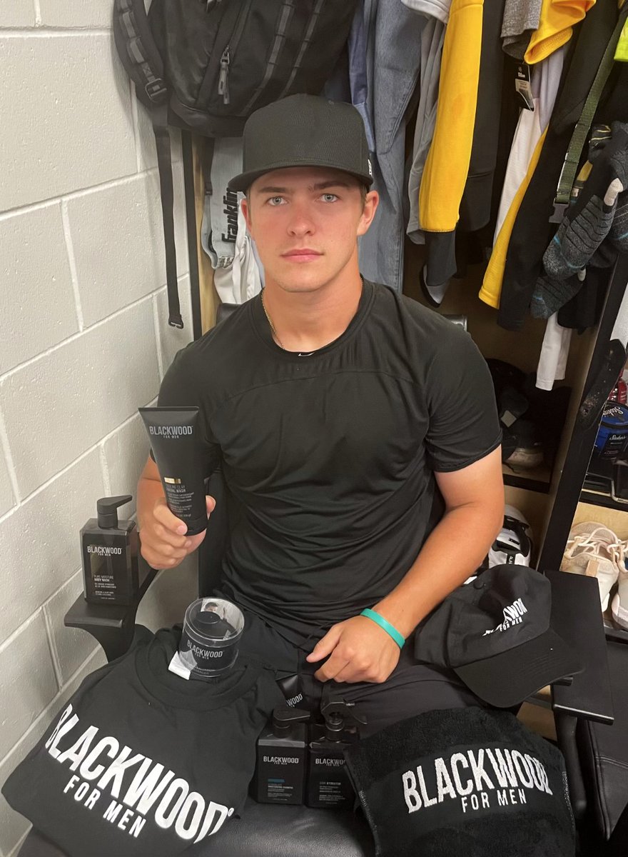 Blackwoodformen's tweet image. We're always a hit with athletes 💥 Including #pirates heavy hitter @jase_bowen32 who's  leading his team in HRs &amp;amp; RBIs this season 💪
Speaking of power surges, nothing helps you bounce back from a long workday like a  #botanicalboost once you hit the showers🚿
📷: @jase_bowen32
