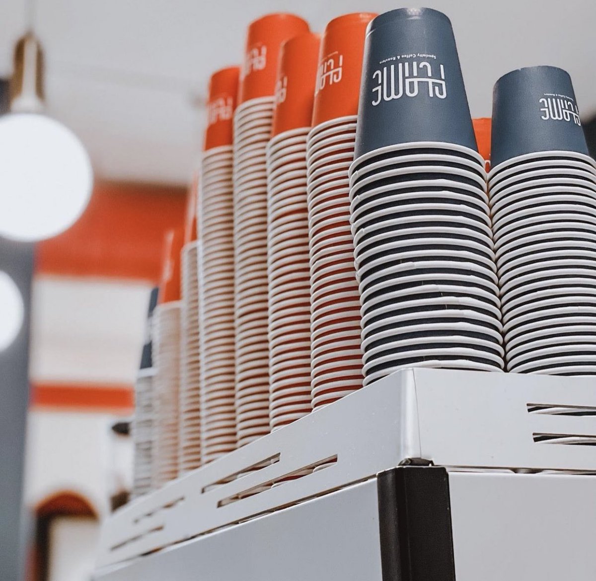 القهوة في المكان الذي تُحب ، حب .