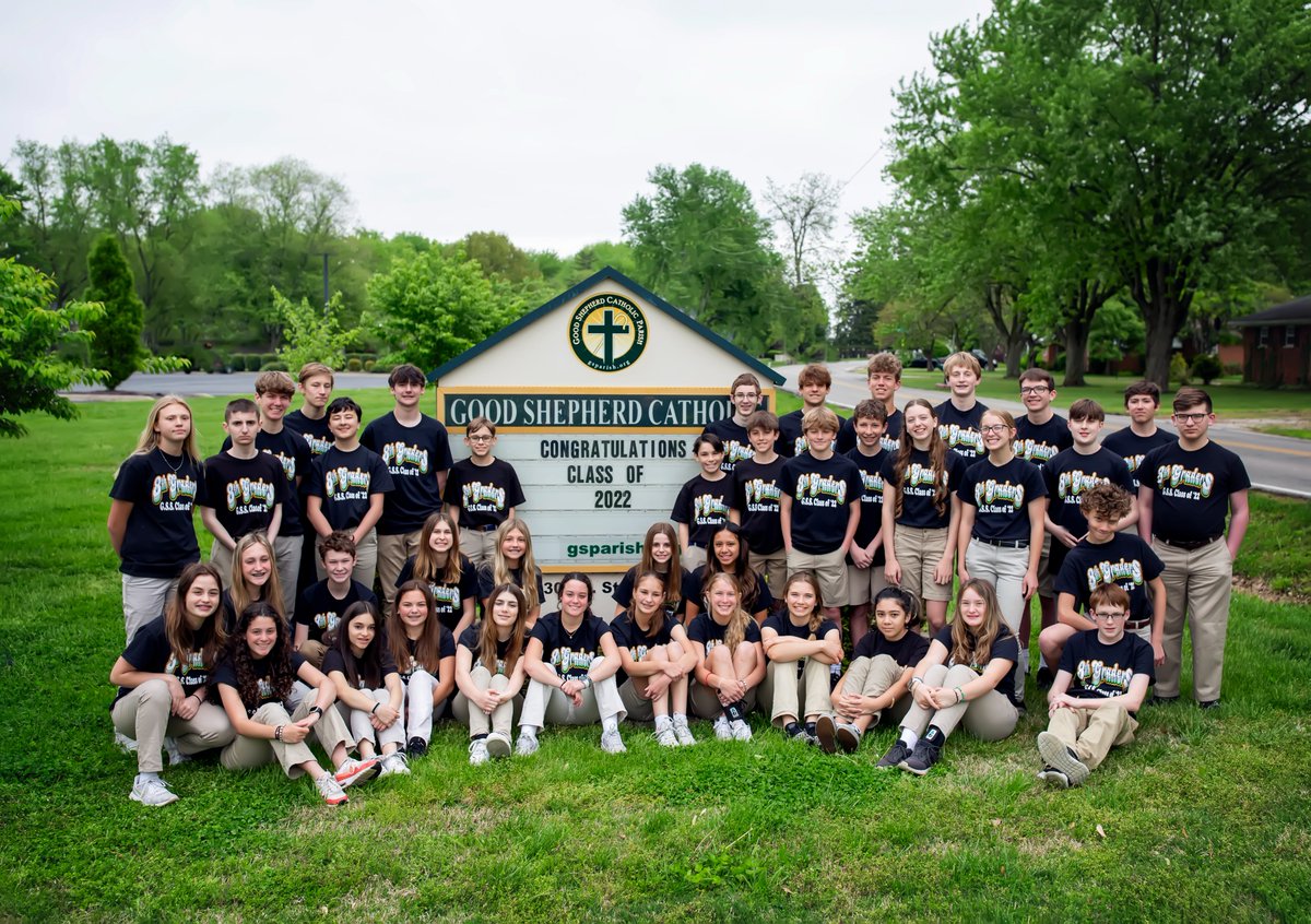 GSCSRams's tweet photo. These fine young men and women graduate tonight.  They have been a wonderful class and we wish them all the best in their next stage in life.  💚💛 https://t.co/rSzGbBXShN