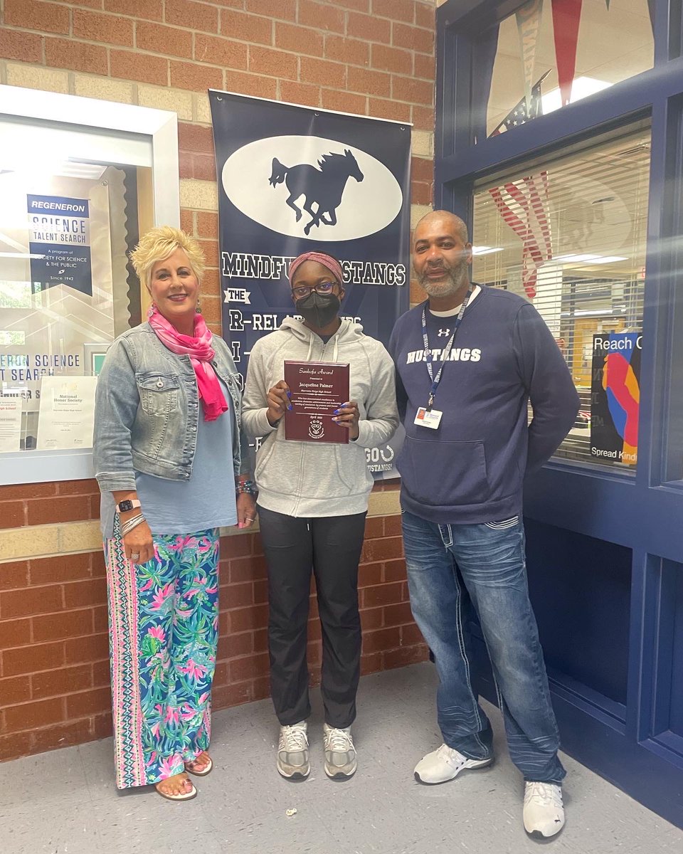 HCPSS_BSAP's tweet image. Please join us in congratulating the winners of TCOE Senior Awards.

Sankofa Award winners:
Jackie Palmer-MRHS
Justin Okorie- GHS

Gloria Washington Wallace Award winners:
Janasia Buckner-RHHS
Sodiq Badejo

We are so proud of these scholars, and can not wait to what they achieve.