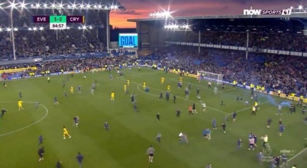 AnfieldEdition's tweet photo. Everton’s biggest win since 1995 was avoiding relegation after having the 8th highest net spend in Europe over the past 10 years.

Never change. https://t.co/Y001oinMuf