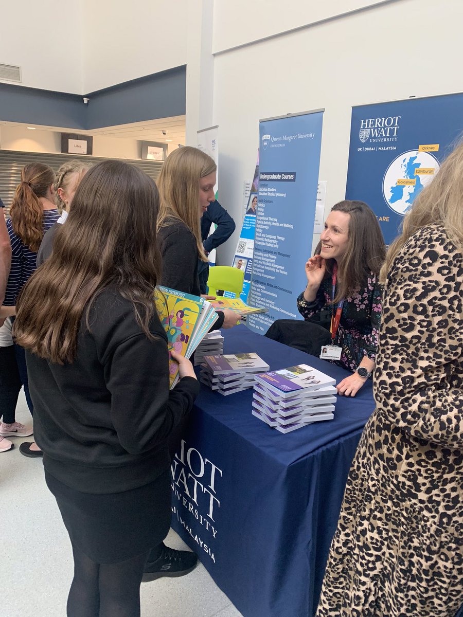 BusEdKHS1's tweet photo. Some of @KelsoHS budding entrepreneurs took their first selling opportunity by storm at our @DYWBorders career fair! We are super proud of their achievements which have been captured in the latest edition of the @BigIssueScots schools special. @SocEntAcademy #pridekhs https://t.co/c7KXgs9SVq