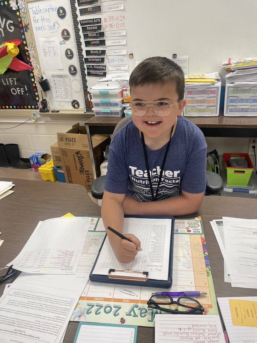 JennaFleming81's tweet photo. JOEY did such a great job as my Teacher of the day! His smile, warmth, humor, and fun nature are 💯 Our class loved his lesson plan too- all Diary of a Wimpy Kid. It was a fun day! #fleming5thforce @WeAreUnionSTEAM https://t.co/W6DMu7yaBU